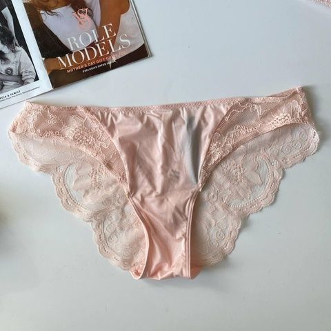 Трусики-бикини женские люксовые с кружевом Victoria's Secret пудровые 97q-i13-rh5 фото