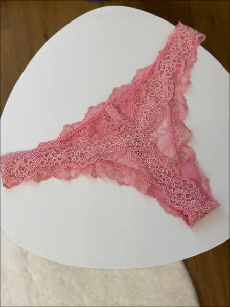Трусики-стрінги жіночі люксові мереживні Victoria's Secret рожеві 2vs-d61-s3g фото