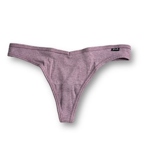 Трусики-стринги женские PINK Victoria's Secret темно-розовые 141-984 фото