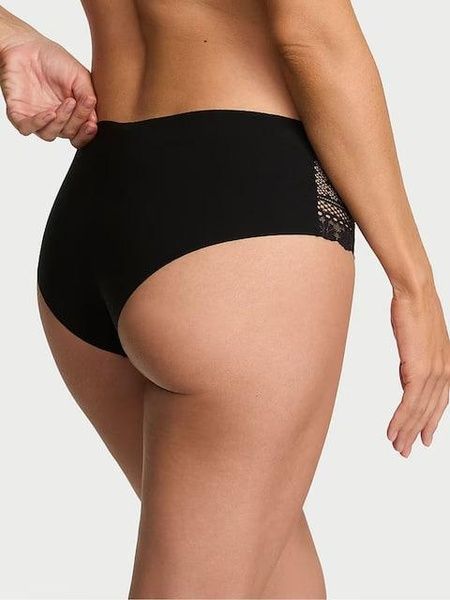 Трусики-чики женские бесшовные с кружевом Victoria's Secret No-Show Daisy Lace Cheeky Panty черные qk8-g21-vn4 фото