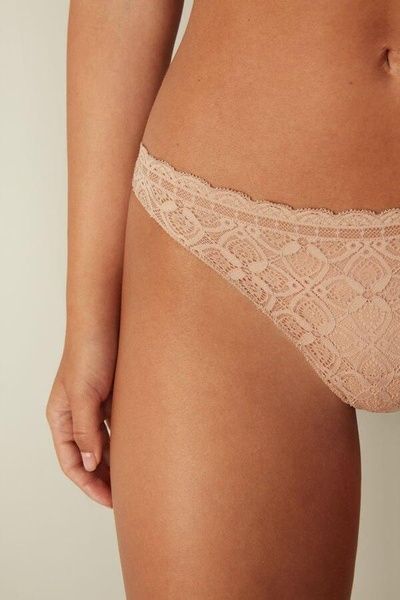 Трусики-бразилиана женские кружевные из микрофибры Intimissimi Lace and Microfiber Brazilian бежевые SBD96M8 фото
