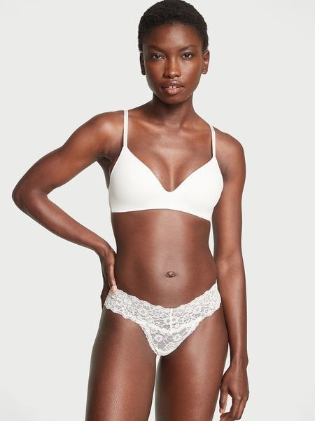 Трусики-стринги женские кружевные Victoria's Secret Lace Thong Panty белые xyu-ok3-57j фото