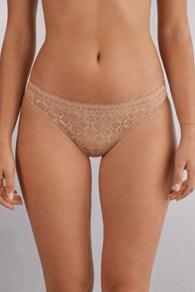 Трусики-бразилиана женские кружевные из микрофибры Intimissimi Lace and Microfiber Brazilian бежевые SBD96M8 фото