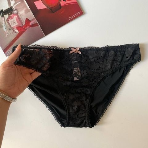 Трусики-бикини женские люксовые с кружевом Victoria's Secret черные p8v-336-u7h фото