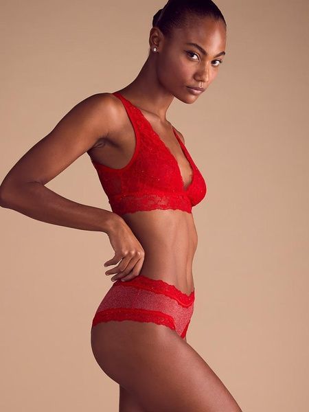 Трусики-чіки жіночі мереживні Victoria's Secret Sequin Posey Mesh Cheeky Panty червоні cf0-1o2-g4n фото