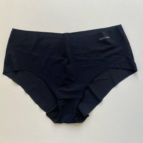Трусики-бикини женские бесшовные Calvin Klein черные b14-46i фото