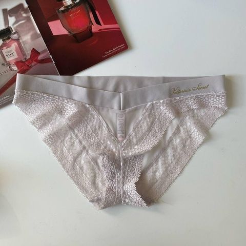 Трусики-бикини женские люксовые с кружевом Victoria's Secret серые zcc-m4w-4gh фото