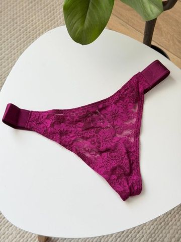 Трусики-стринги женские кружевные PINK Victoria's Secret Logo High-Leg Thong бордовые  mq2-765-04n фото
