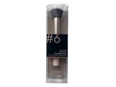 Кисточка для нанесения тональных оснований Base Foundation Brush 6 i8c-4b8 фото