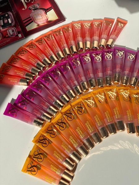Блиск для губ Berry Tropic Victoria's Secret, 13 г 0b0-31b фото