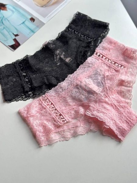 Трусики-чики женские кружевные Victoria's Secret Lace-Up Cheeky Panty черные w9k-7y6-j1h фото