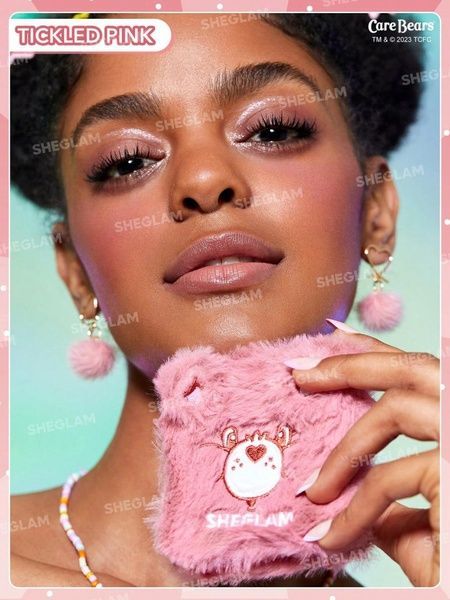 Румяна для лица пушистые Sheglam Care Bears X SHEGLAM Cuddle Time Blush-Tickled Pink 5 г 35c-i36 фото