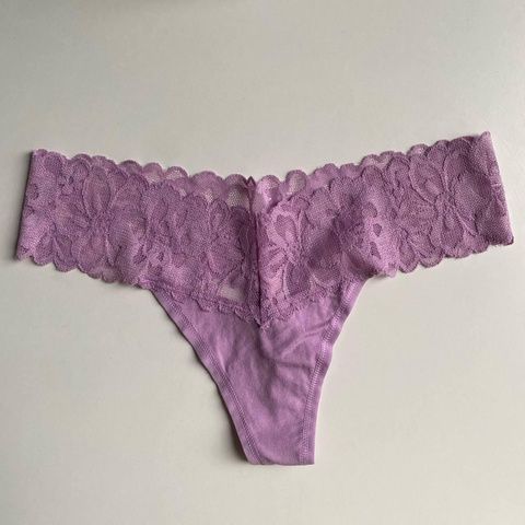Трусики-стринги женские хлопковые Victoria's Secret Thong Panty сиреневые 5ph-nk6-jv7 фото