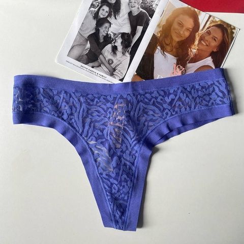 Трусики-стринги женские бесшовные Victoria's Secret Sexy Illusions No-show Thong Panty фиолетовые ft5-7ff-dn6 фото