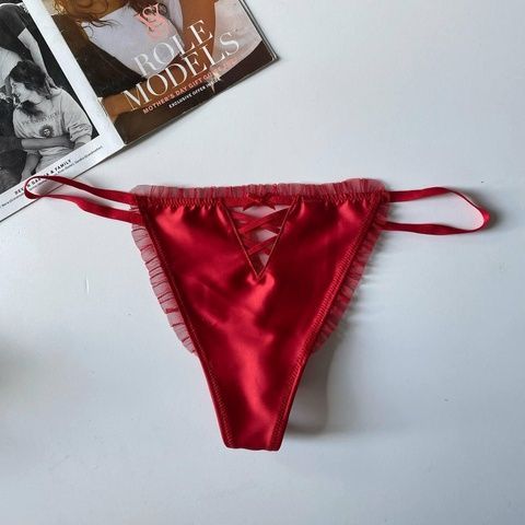Трусики-стринги женские люксовые Victoria's Secret красные 7cf-tvj-wna фото