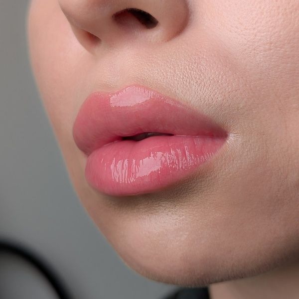 Блиск для губ Lipss Lipper Круасан з маслом 8 мл i7i-588 фото