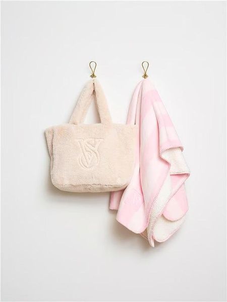 Плед розовый Victoria's Secret Cozy-Fleece Blanket 54c-902 фото