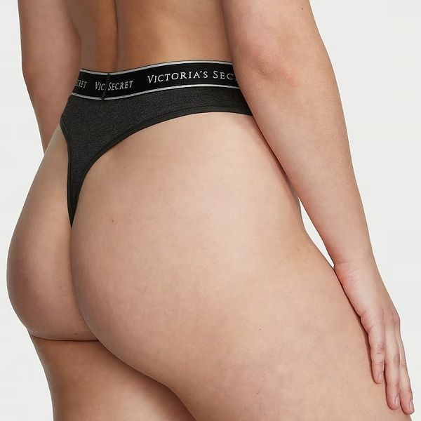 Трусики-стринги с высокой посадкой Victoria's Secret Logo Cotton High-Waist Thong Panty темно-серые n51-ilh-8kk фото