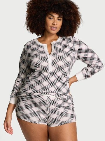 Термо-пижама белая с принтом (кофта+шорты) Victoria's Secret Thermal Short Pajama Set l91-zk8-4cp фото