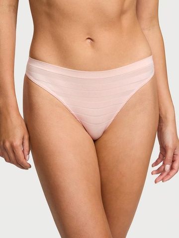 Трусики-стринги женские с микрофибры Victoria's Secret Seamless Thong Panty пудровые dlv-yn1-fj4 фото