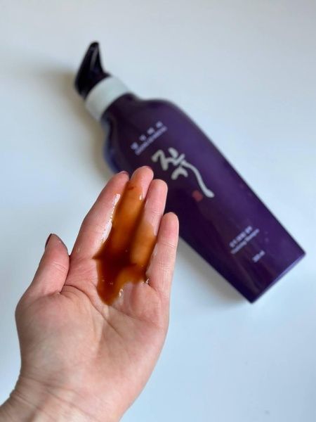 Шампунь для волос восстанавливающий Daeng Gi Meo Ri Vitalizing Shampoo 300 мл &nbsp;i27-b5i фото