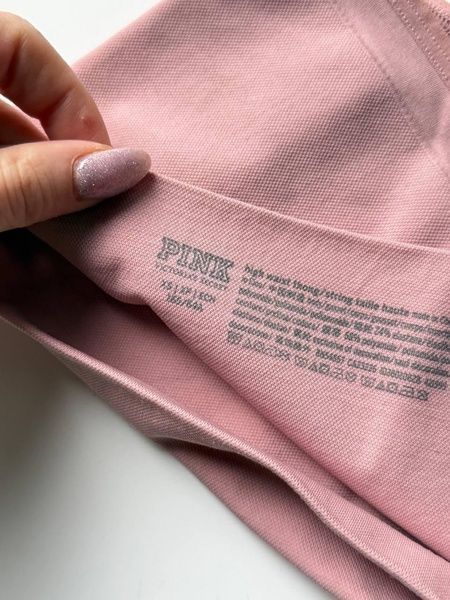 Трусики-стринги с утяжкой черные PINK Victoria's Secret Seamless Shape пудровые wnl-jkh-b3t фото