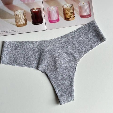 Трусики-стринги женские бесшовные PINK Victoria's Secret No-Show Thong Panty серые 3f3-j3b-7gp фото