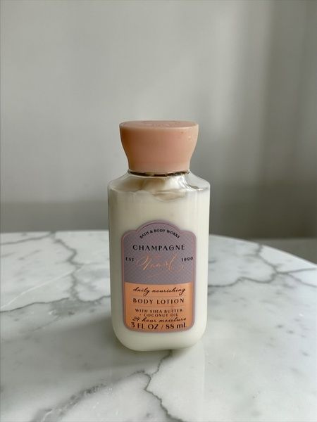 Подарунковий набір з косметичкою Bath & Body Works Champagne Toast Set 025505302 фото