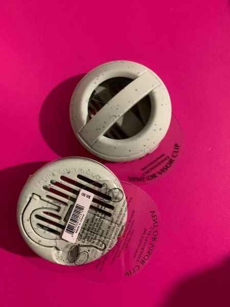 Аромадиффузор для автомобиля Bath&Body Works Spotted (белый/пятнистый) 800600072700 фото