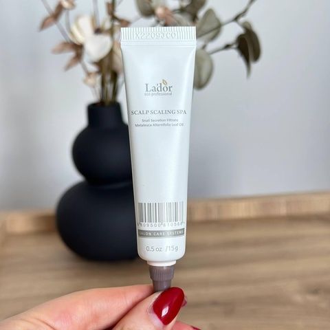Очищающий пилинг для кожи La'dor Scalp Scaling Spa Hair Ampoule 15 г 1000300029803 фото