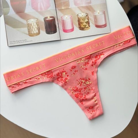 Трусики-стринги женские хлопковые Victoria's Secret Logo Cotton Thong Panty персиковые j2p-g9p-7br фото