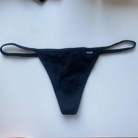 Трусики-стринги женские PINK Victoria's Secret Thong черные 5au-5r6-rsl фото