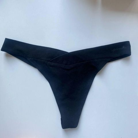 Трусики-стринги женские хлопковые PINK Victoria's Secret Thong Panty черные 8cp-z94-5aa фото
