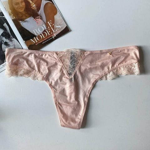 Трусики-стринги женские люксовые Victoria's Secret пудровые sr4-6ps-jjp фото