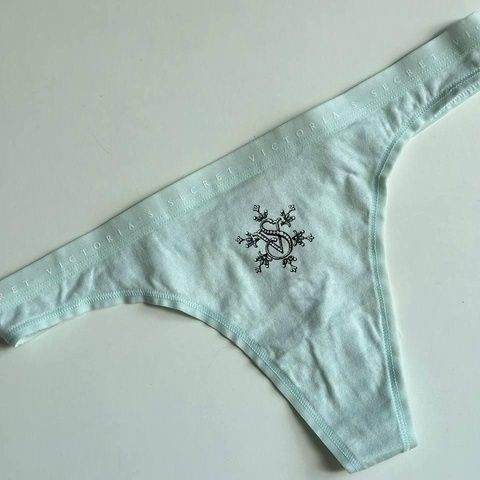 Трусики-стринги женские хлопковые Victoria's Secret Logo Cotton Thong Panty зеленые h7q-9zz-oae фото