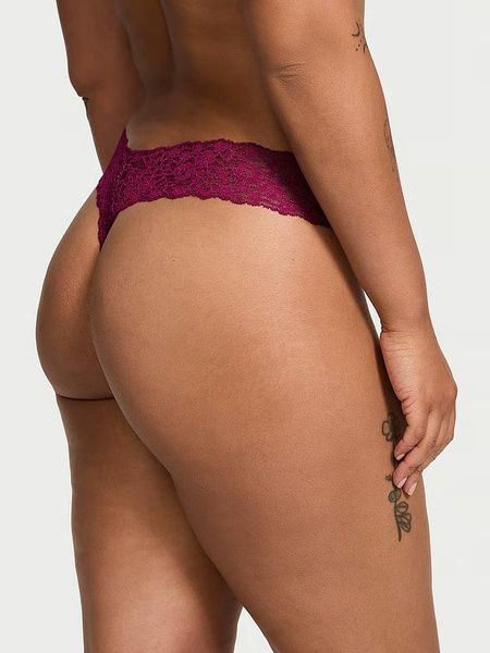 Трусики-стринги женские кружевные Victoria's Secret Lace Thong Panty бордовые z68-jps-8co фото
