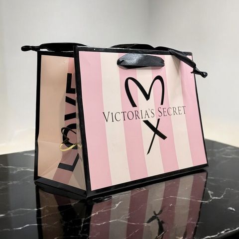 Пакет подарунковий фірмовий Victoria&rsquo;s Secret рожевий з серцем L 511-738 фото