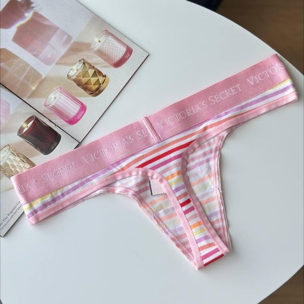 Трусики-стрінги жіночі бавовняні з лого Victoria's Secret Logo Cotton Thong Panty рожеві rpj-dey-oa5 фото