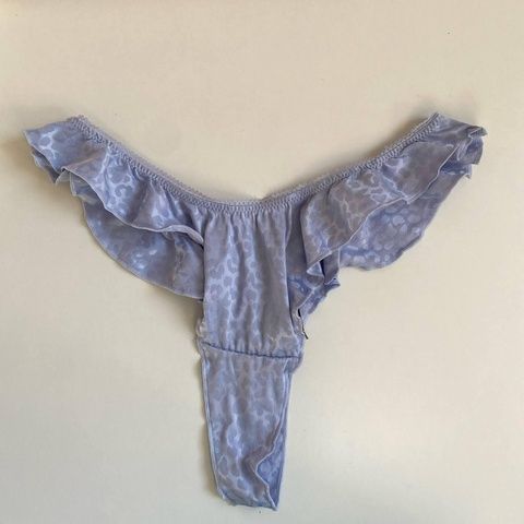 Трусики-стринги женские Victoria's Secret Thong Panty голубые vnx-w77-3cw фото