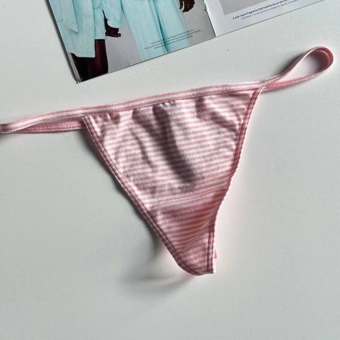 Трусики-стринги женские хлопковые Victoria's Secret Thong Panty розовые x34-a71-228 фото