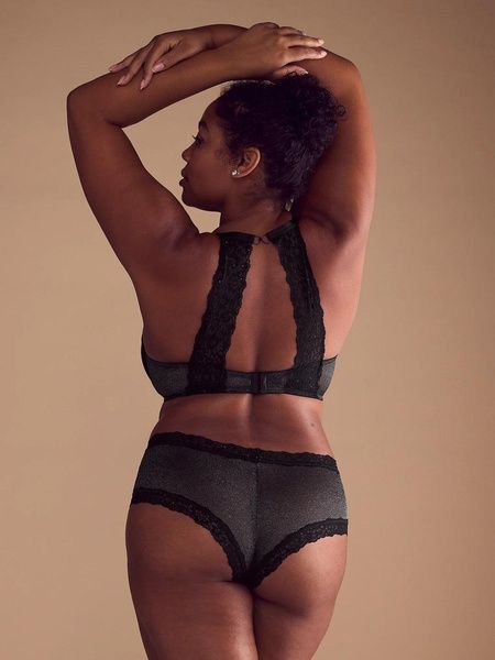 Трусики-чіки жіночі мереживні Victoria's Secret Sequin Posey Mesh Cheeky Panty чорні y0u-owc-26f фото