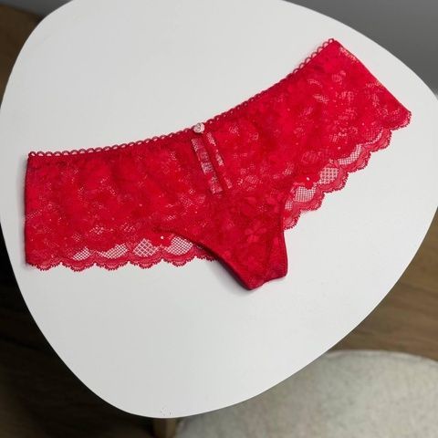 Трусики-чики женские люксовые Victoria's Secret красные 1c1-jra-ten фото