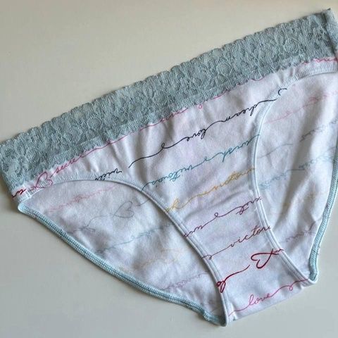Трусики-бикини женские Victoria's Secret Bikini Panty белые 4v8-x2n-fyx фото