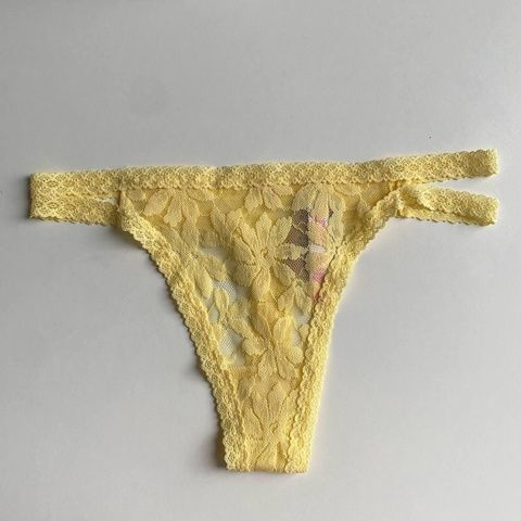 Трусики-стринги женские кружевные PINK Victoria's Secret Thong Panty желтые 0kj-mhm-avh фото