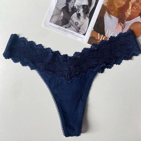 Трусики-стринги женские хлопковые Victoria's Secret Thong Panty синие M xru-qvu-wvq фото