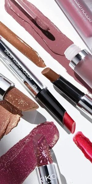 Помада для губ KIKO Holiday Sparkly Peaks Lipstick 02 Merry Mauve 3.5 г 0b5-a18 фото