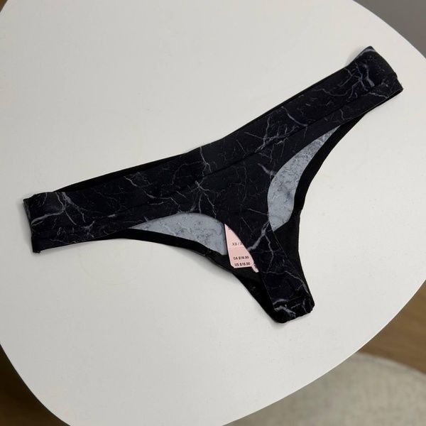 Трусики-стринги женские люксовые велюровые Victoria's Secret черные 04h-3cu-rbr фото