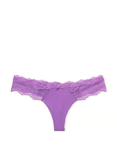 Трусики-стринги женские люксовые с кружевом Victoria's Secret Lace-Trim Thong Panty фиолетовые 21o-biy-lei фото