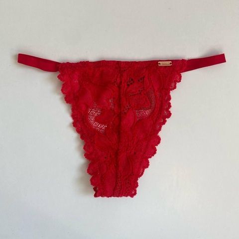 Трусики-стринги женские Victoria's Secret Thong Panty красные g68-f7d-cgz фото