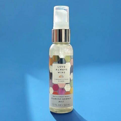 Мини-мист для тела LOVE ALWAYS WINS с шимером Bath&Body Works, 50 мл 7a9-ai9 фото